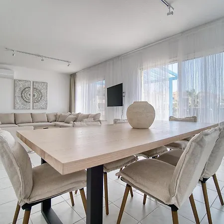 Apartment Kings Palace 2 Bed Paphos